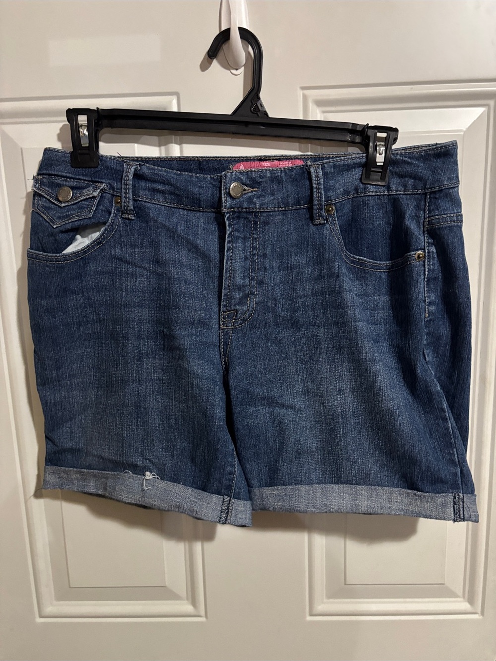 Women’s Mid-Rise Cuffed Denim Shorts - Blue